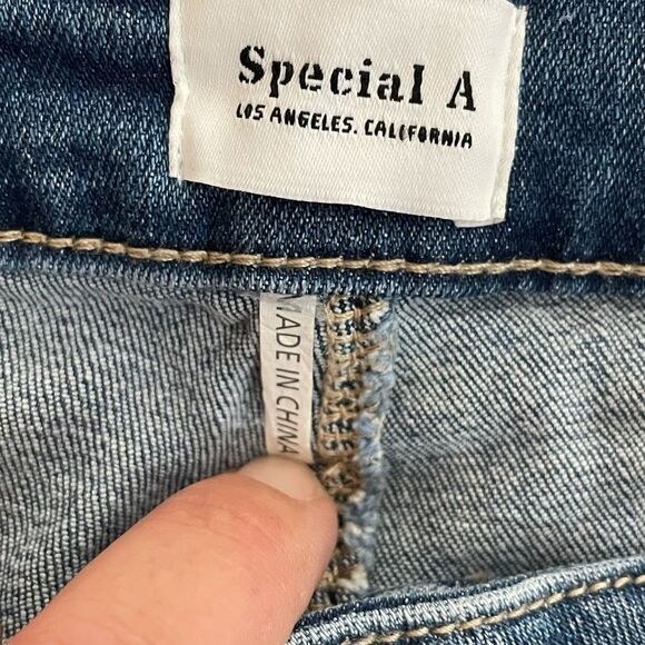 Special A High Waist Destroyed Jeans Medium Wash 1XL - Picture 9 of 10